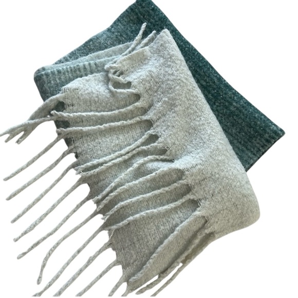 Mer Sea Wrap Shawl Scarf in Ombré Teal - Picture 1 of 3